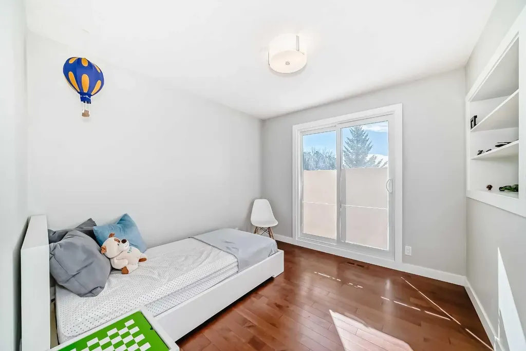 47 Coleridge Crescent NW Calgary AB T2K 1X8