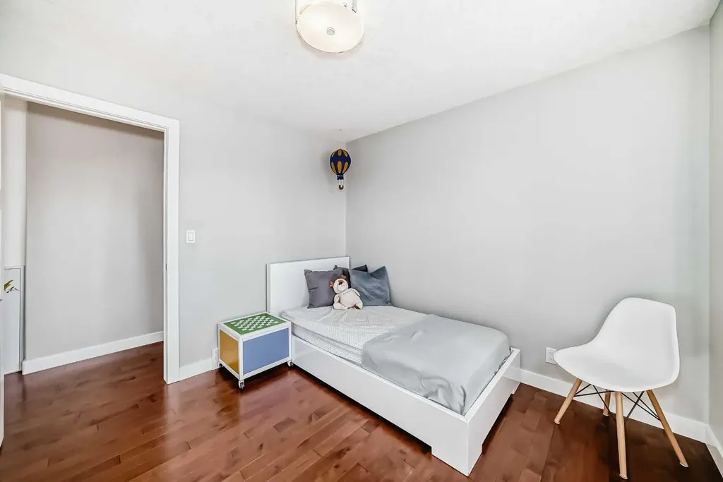 47 Coleridge Crescent NW Calgary AB T2K 1X8