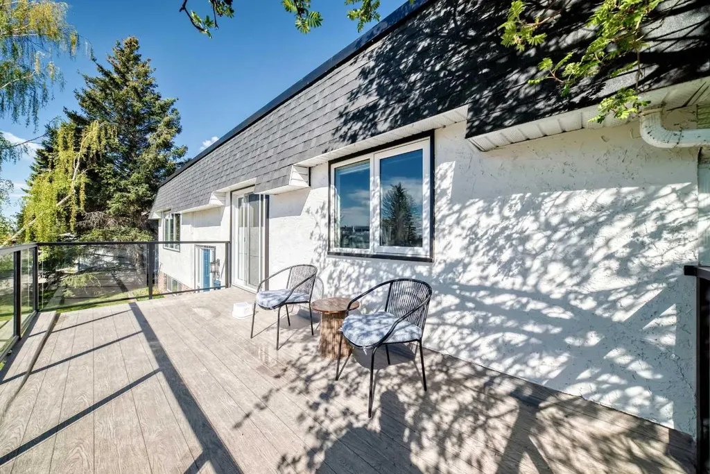 47 Coleridge Crescent NW Calgary AB T2K 1X8