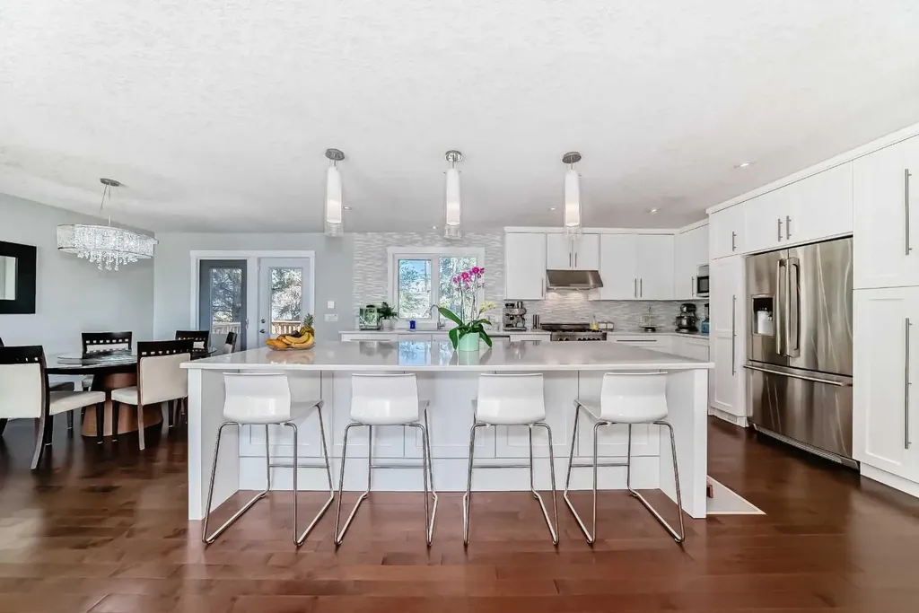 47 Coleridge Crescent NW Calgary AB T2K 1X8