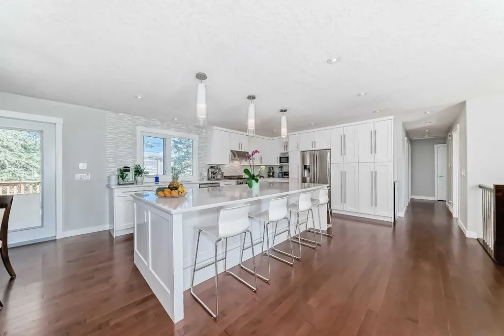 47 Coleridge Crescent NW Calgary AB T2K 1X8
