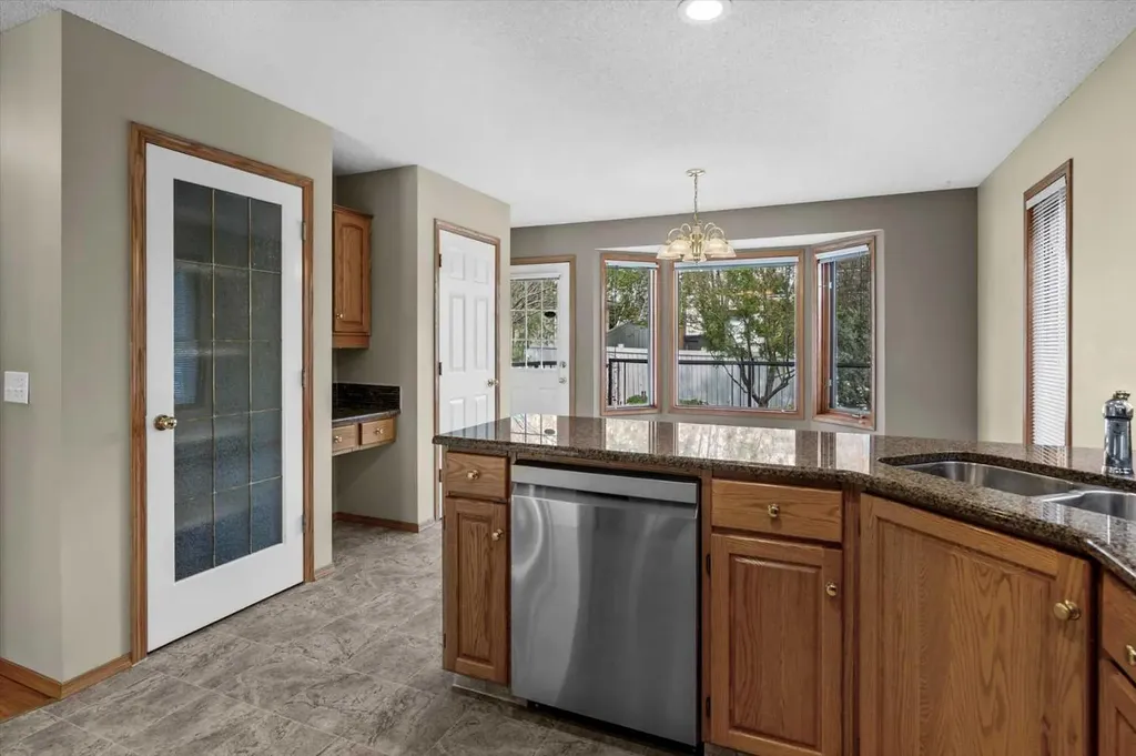 100 Macewan Park Manor NW Calgary AB T3K 4G6