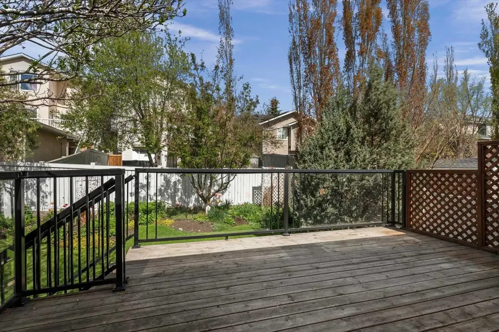 100 Macewan Park Manor NW Calgary AB T3K 4G6