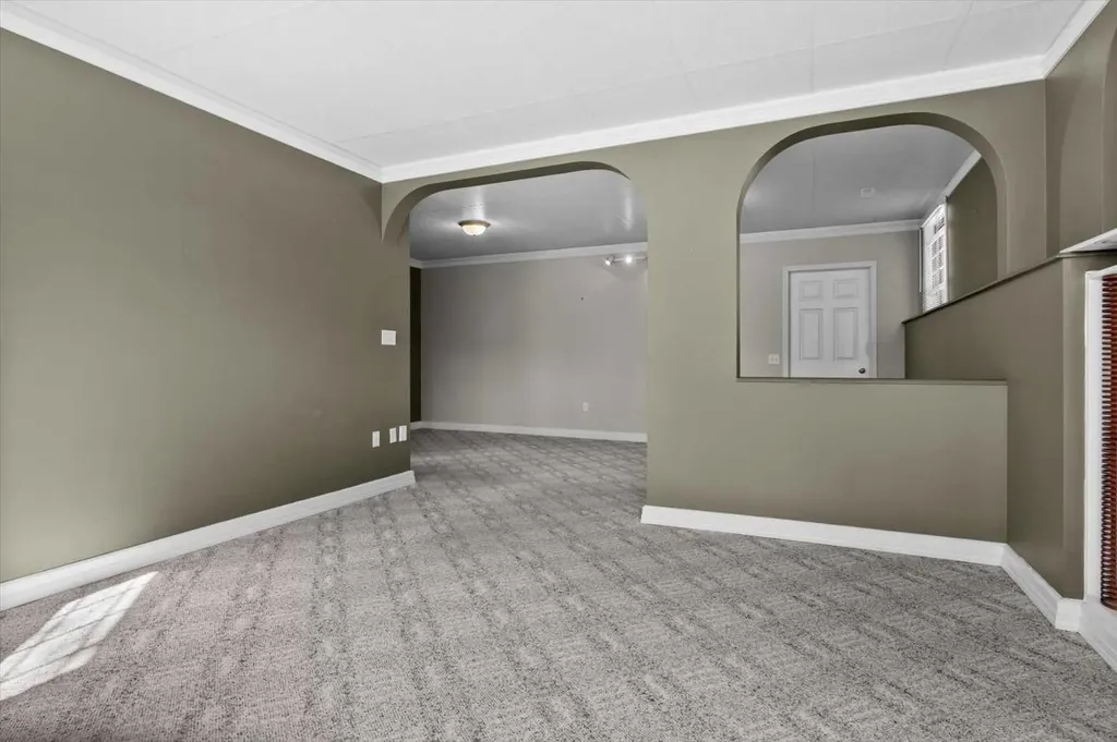 100 Macewan Park Manor NW Calgary AB T3K 4G6