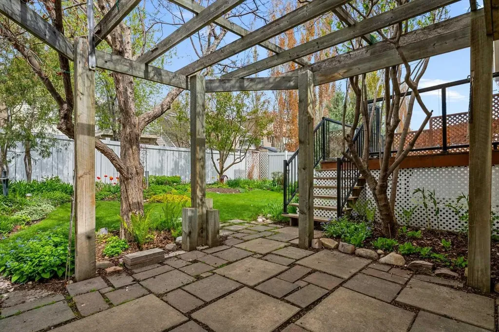 100 Macewan Park Manor NW Calgary AB T3K 4G6