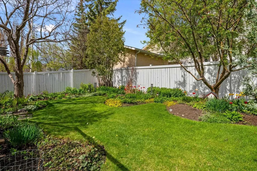100 Macewan Park Manor NW Calgary AB T3K 4G6