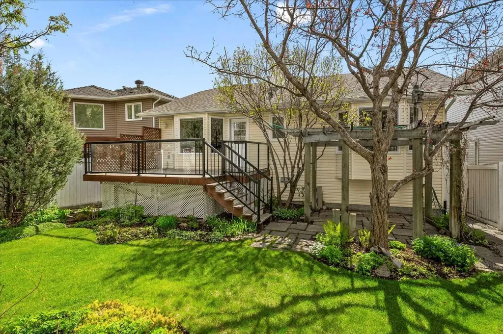 100 Macewan Park Manor NW Calgary AB T3K 4G6