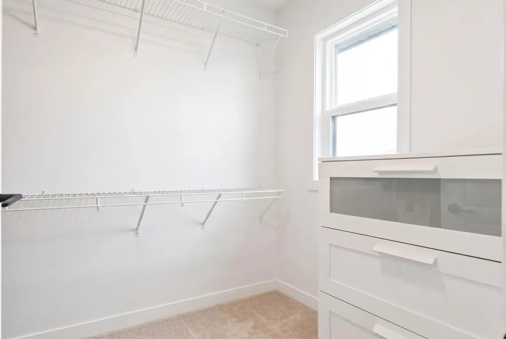60 Belmont Villas SW Calgary AB T2X4W2