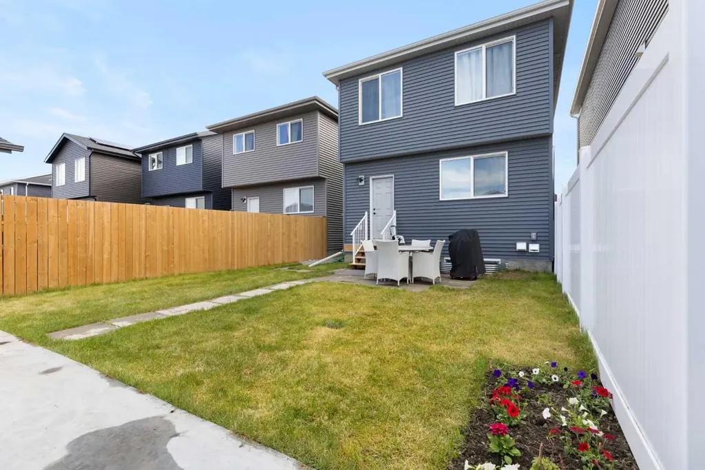 60 Belmont Villas SW Calgary AB T2X4W2