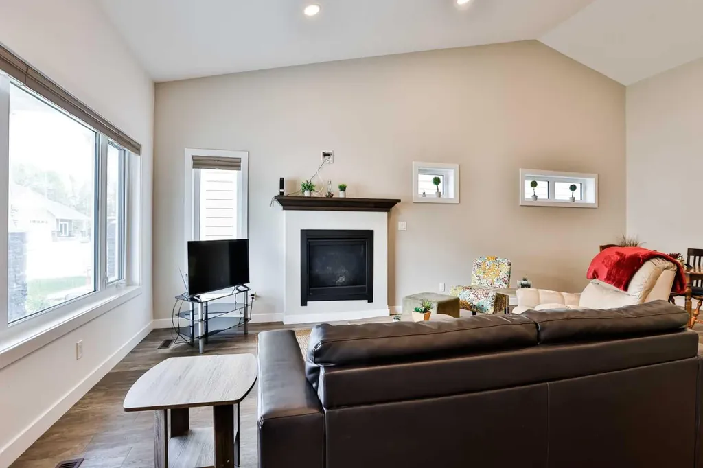 333 Cowan Avenue Picture Butte AB T0K 1V0