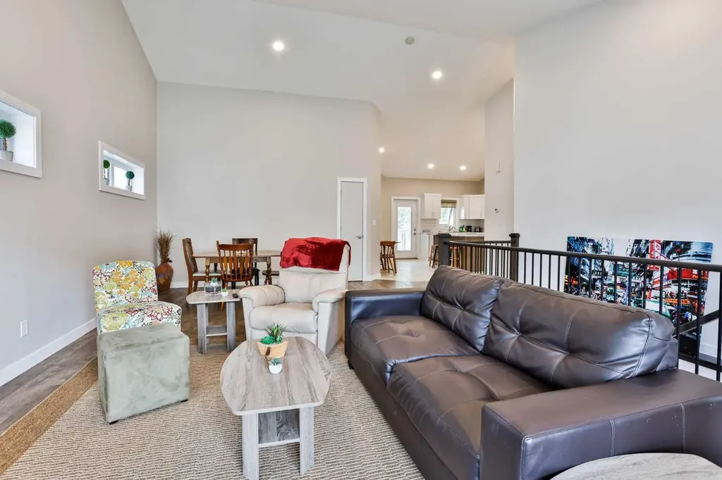 333 Cowan Avenue Picture Butte AB T0K 1V0