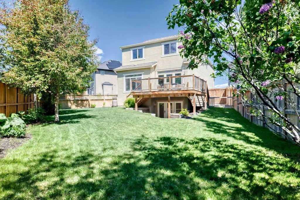 82 Mahogany Green SE Calgary AB T3M 0T3
