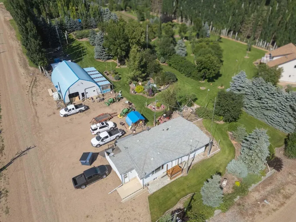 145006 Township Road 190 Road Rural Newell County Of AB T1R1B4