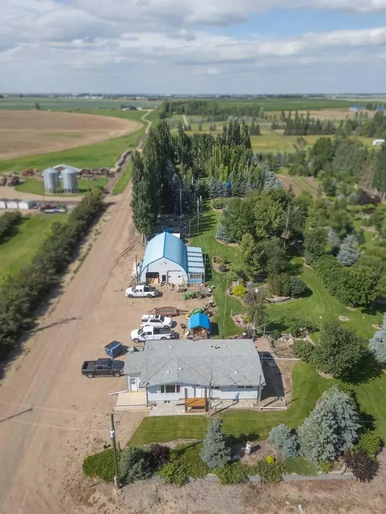 145006 Township Road 190 Road Rural Newell County Of AB T1R1B4