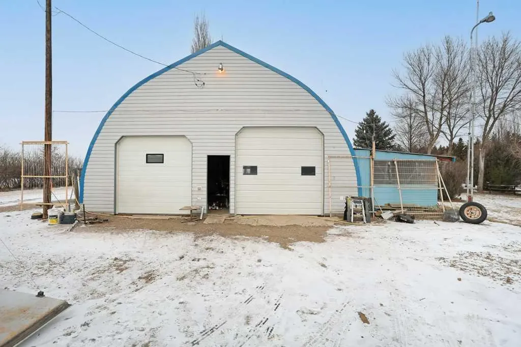 145006 Township Road 190 Road Rural Newell County Of AB T1R1B4