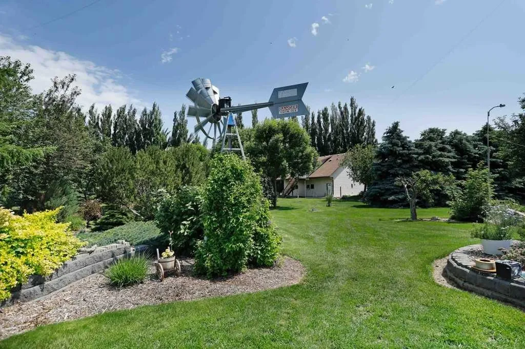 145006 Township Road 190 Road Rural Newell County Of AB T1R1B4