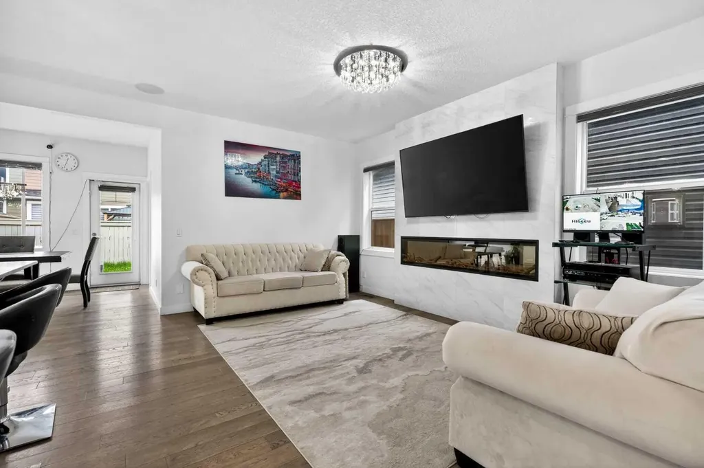 49 Redstone Heath NE Calgary AB T3N0T6