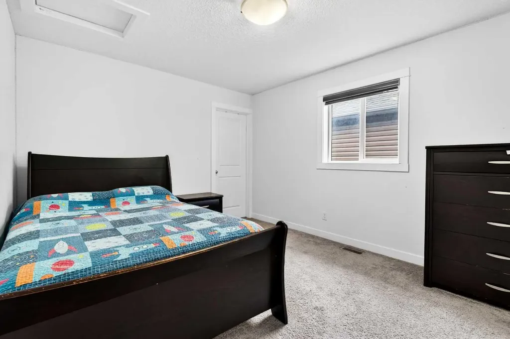 49 Redstone Heath NE Calgary AB T3N0T6