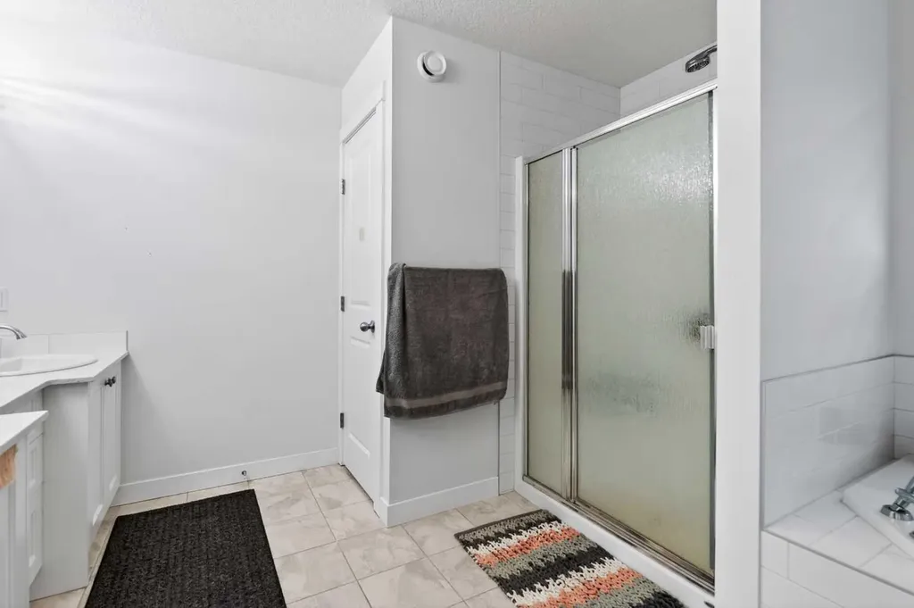 49 Redstone Heath NE Calgary AB T3N0T6