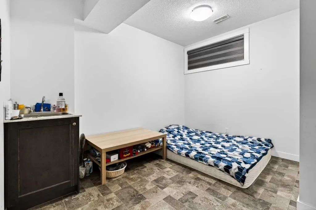 49 Redstone Heath NE Calgary AB T3N0T6