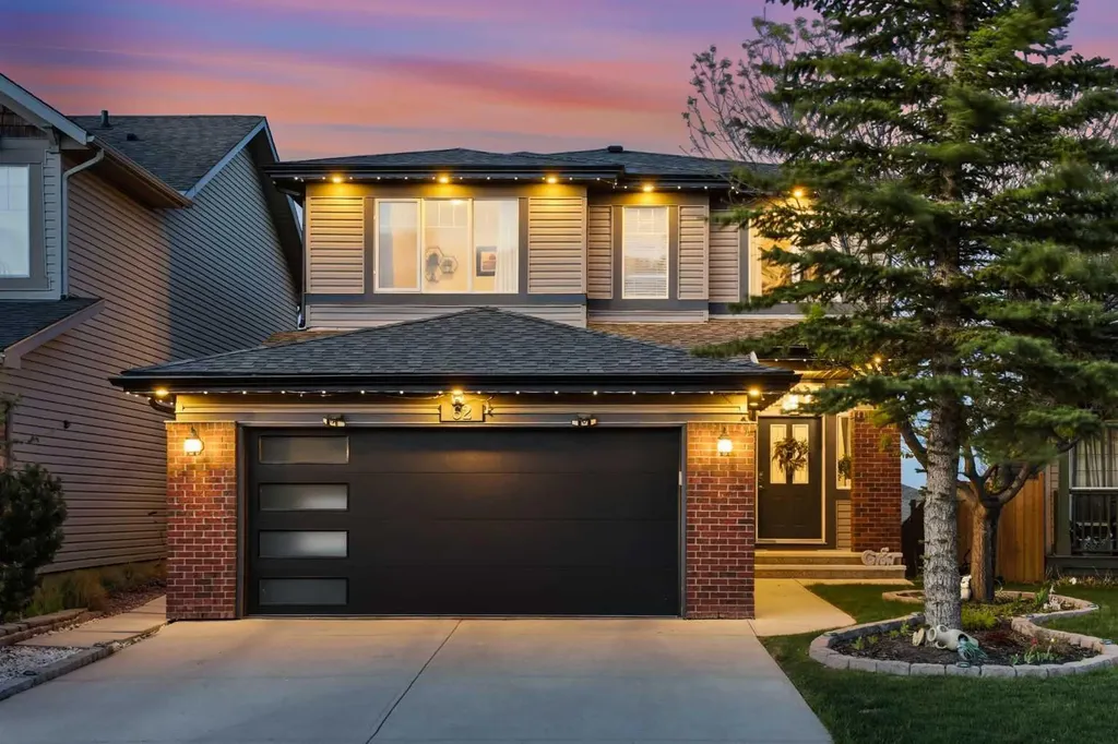62 Panamount View NW Calgary AB T3K 0A6