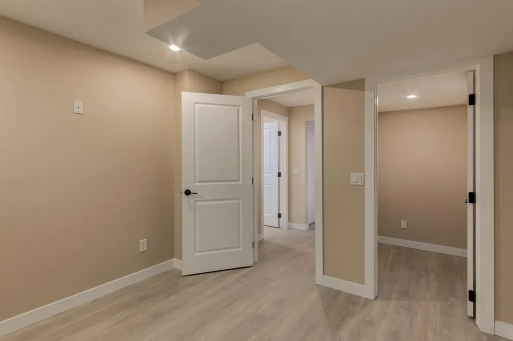 62 Panamount View NW Calgary AB T3K 0A6