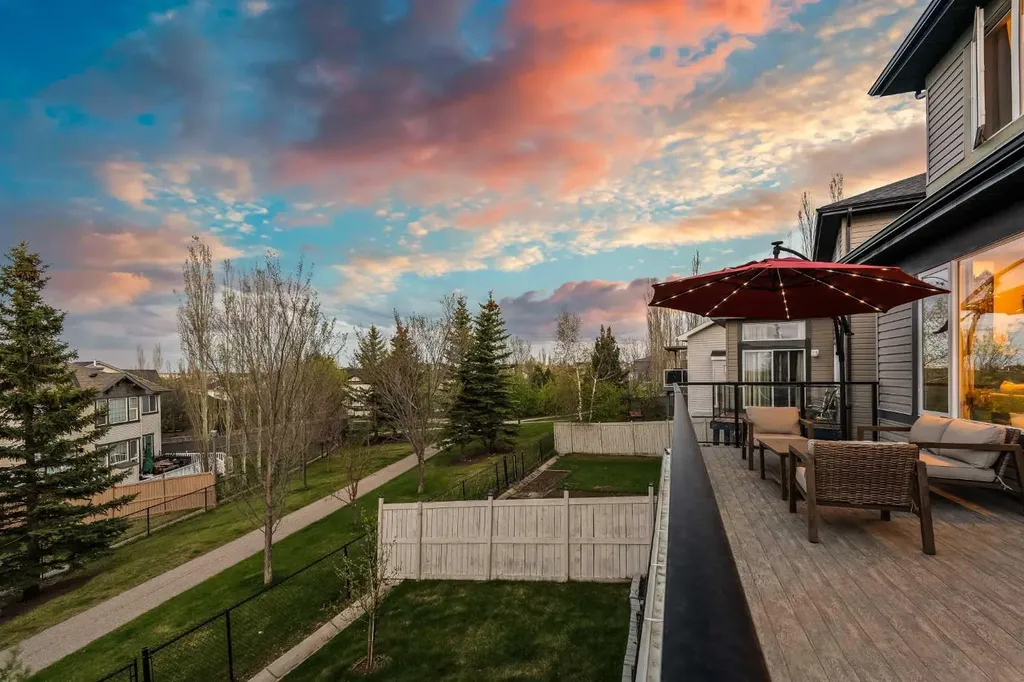 62 Panamount View NW Calgary AB T3K 0A6