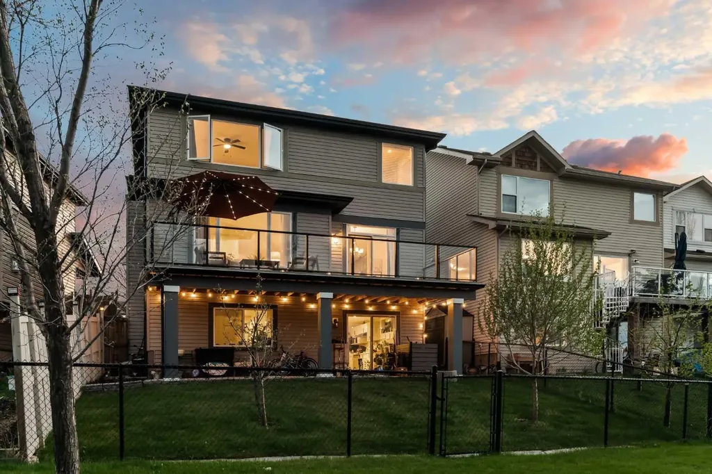 62 Panamount View NW Calgary AB T3K 0A6