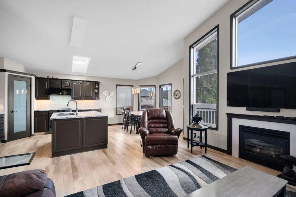 80 Cambrille Crescent Strathmore AB T1P1N2