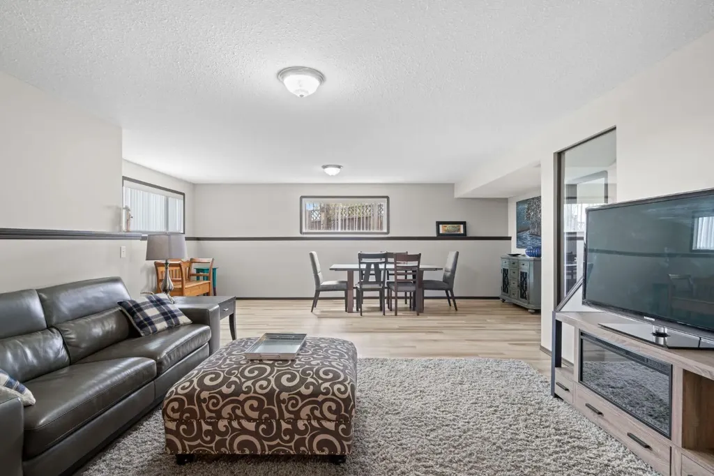 80 Cambrille Crescent Strathmore AB T1P1N2
