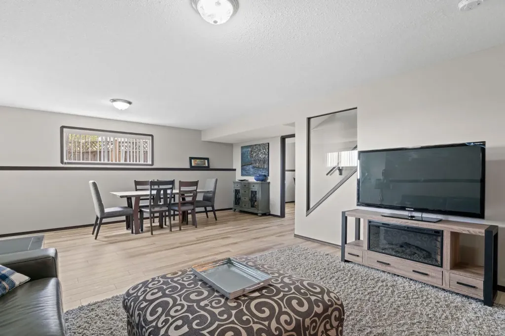 80 Cambrille Crescent Strathmore AB T1P1N2