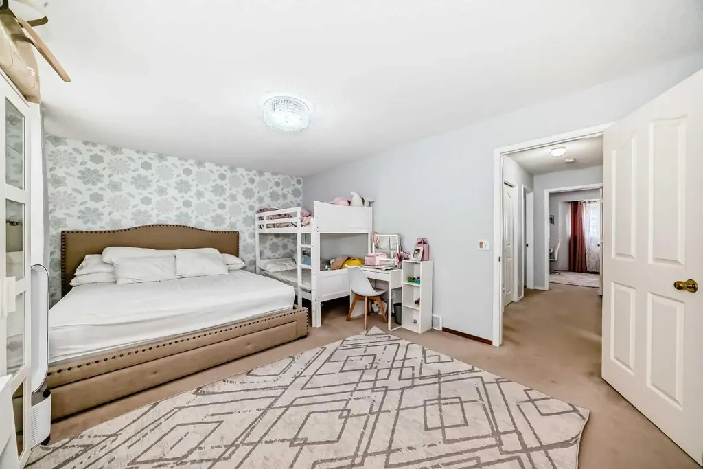 57 Mt Aberdeen Manor SE Calgary AB T2Z 3N8