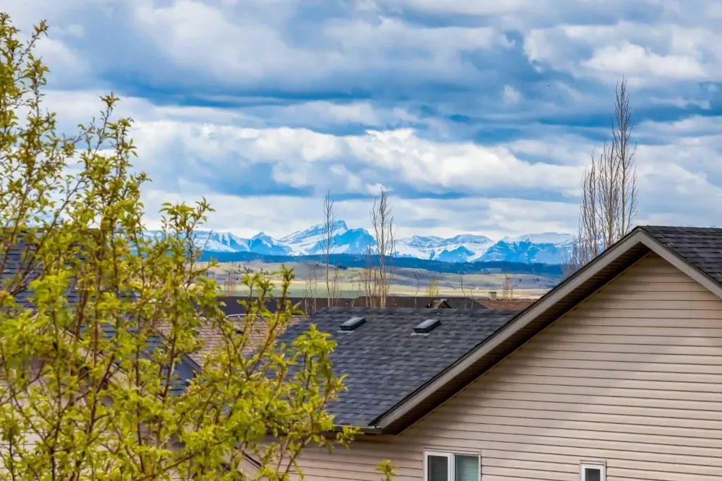 7 Sunset Way Cochrane AB T4C 0G2