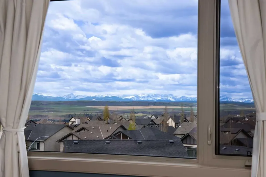 7 Sunset Way Cochrane AB T4C 0G2