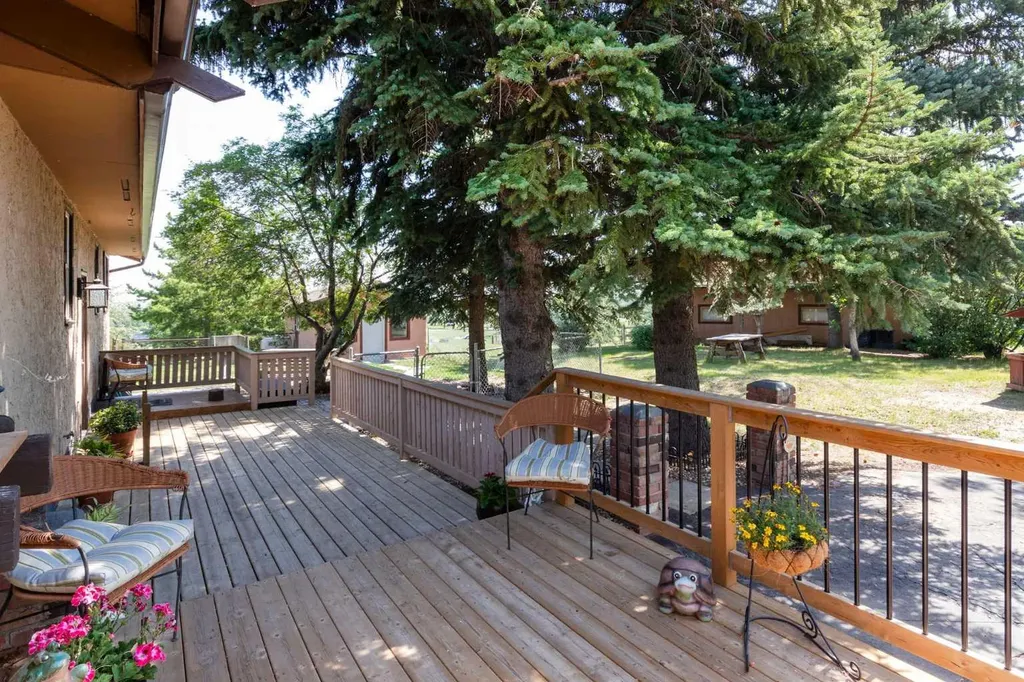 16014 Dewinton Riding Club Road E Rural Foothills County AB T1S 4W7