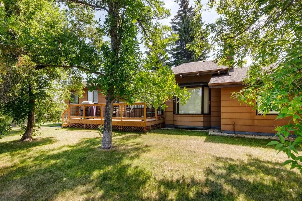 16014 Dewinton Riding Club Road E Rural Foothills County AB T1S 4W7