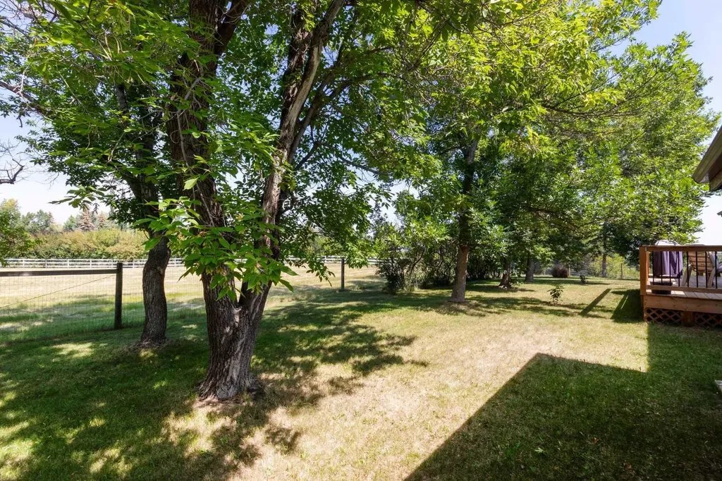 16014 Dewinton Riding Club Road E Rural Foothills County AB T1S 4W7