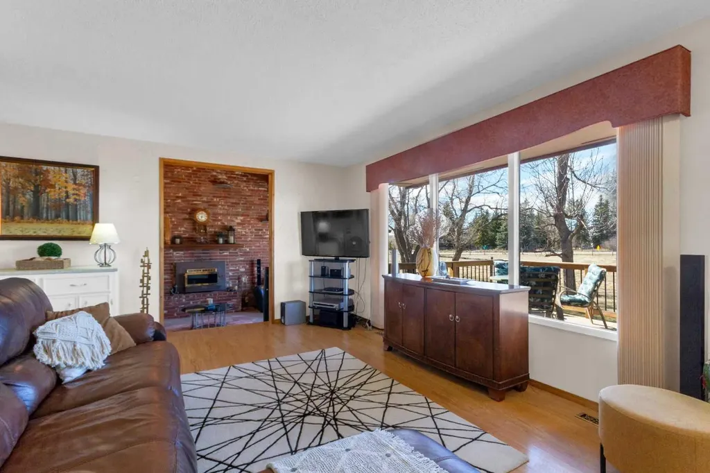 16014 Dewinton Riding Club Road E Rural Foothills County AB T1S 4W7