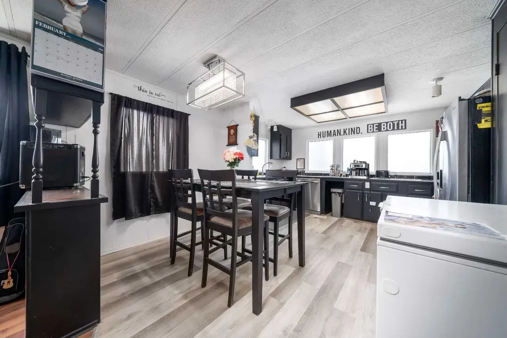 245 Fleet Street SW Medicine Hat AB T1A7Z4