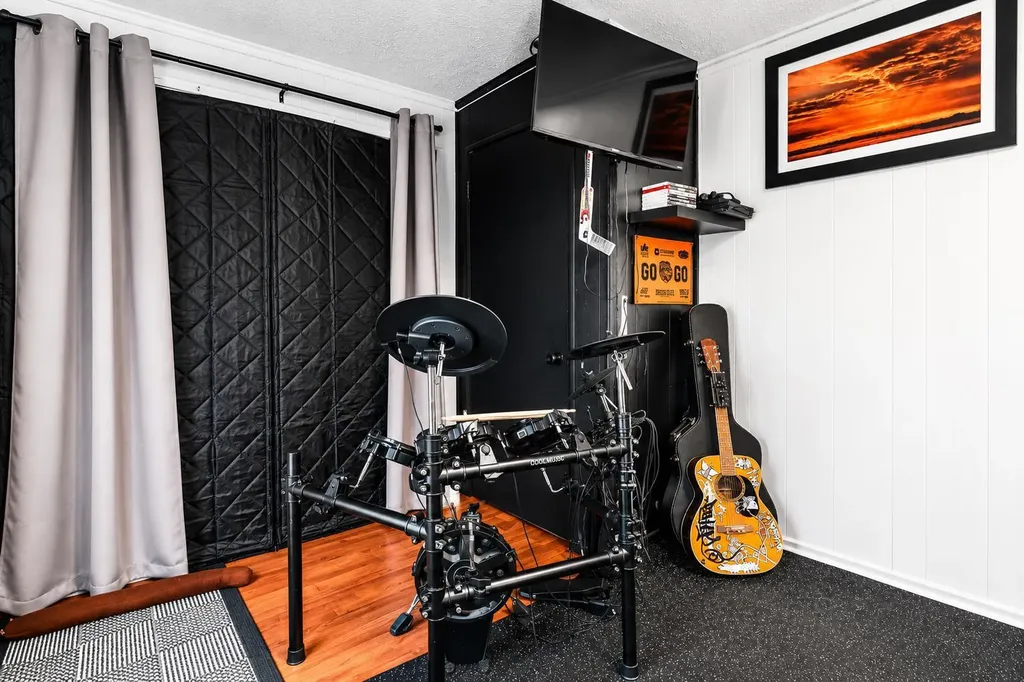 245 Fleet Street SW Medicine Hat AB T1A7Z4