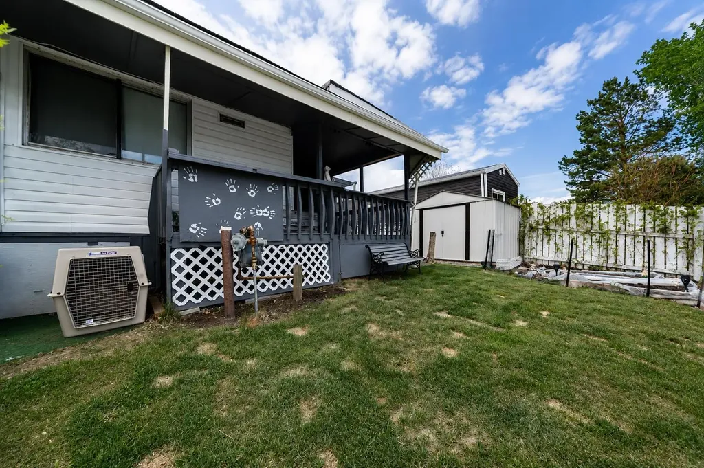 245 Fleet Street SW Medicine Hat AB T1A7Z4