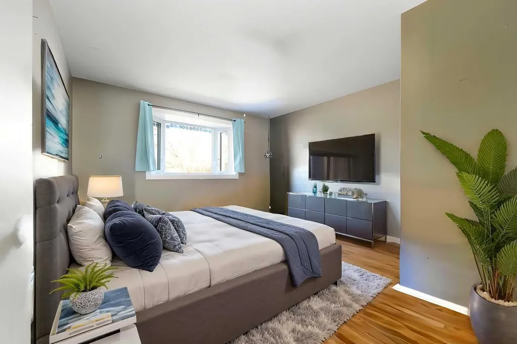 48 Franklin Drive SE Calgary AB T2H0T9
