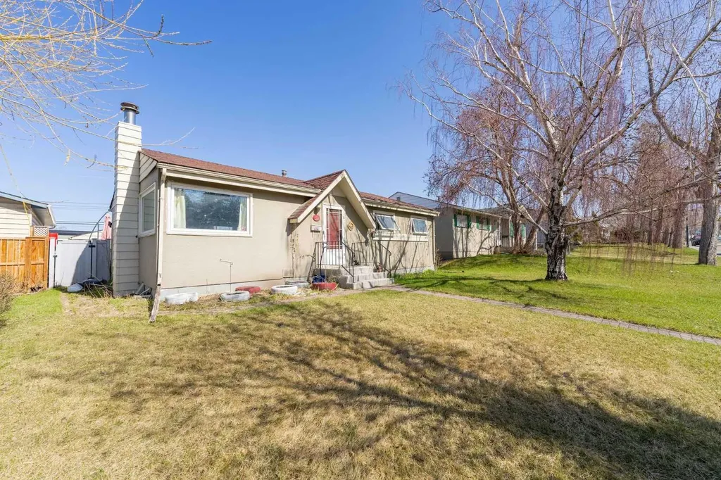 48 Franklin Drive SE Calgary AB T2H0T9