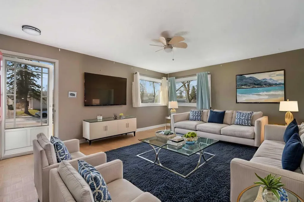 48 Franklin Drive SE Calgary AB T2H0T9