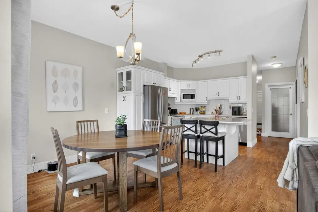 2 14 Street NW Calgary AB T2N 1Z4