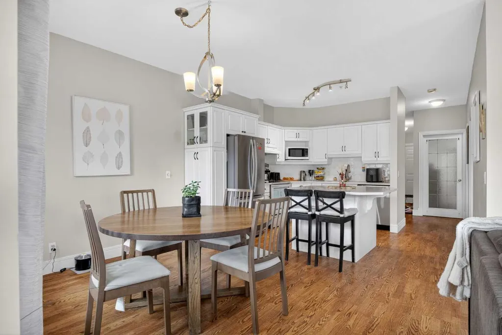 2 14 Street NW Calgary AB T2N 1Z4