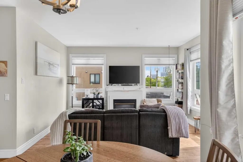 2 14 Street NW Calgary AB T2N 1Z4