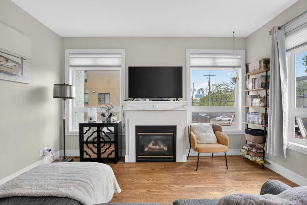 2 14 Street NW Calgary AB T2N 1Z4