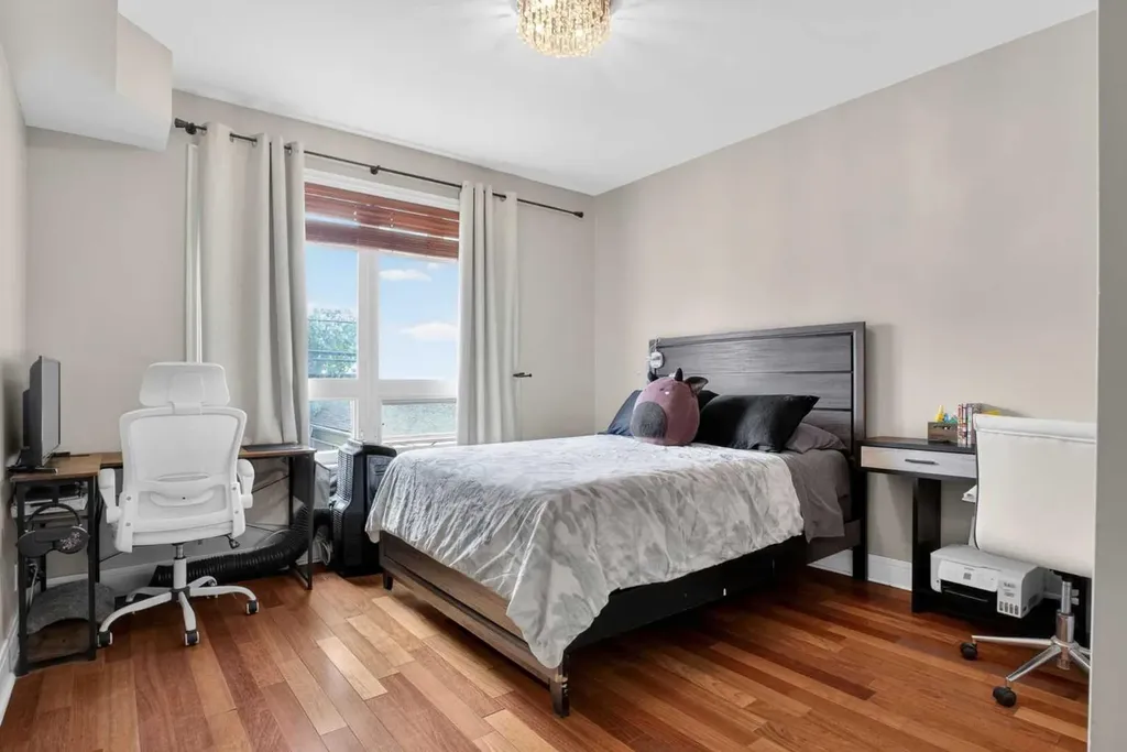 2 14 Street NW Calgary AB T2N 1Z4