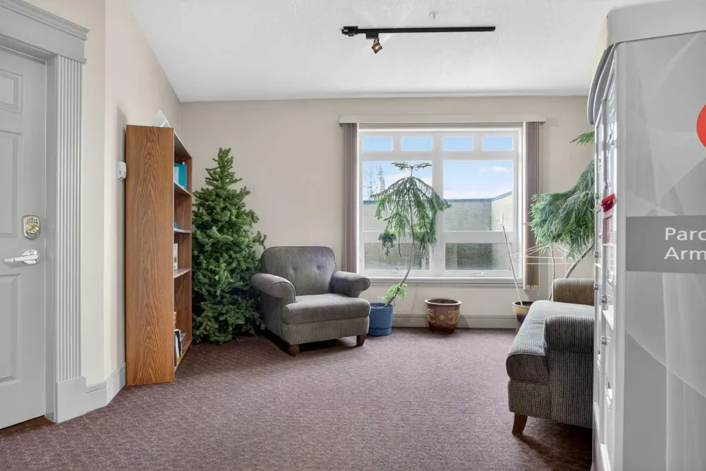 2 14 Street NW Calgary AB T2N 1Z4